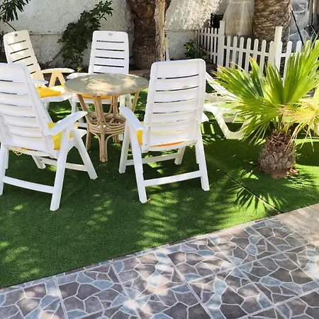 Amazing Garden With Private Pool